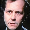 Walter McGinn als Paul Stewart