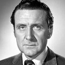 Patrick Macnee als Sir Wilfred