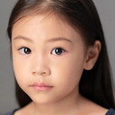 김윤솔 als Yoon-sol	(segment "Naturally")