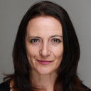 Dianne Simpson als Seamstress