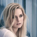 Briana White als Kate