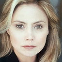 Deena-Marie Consiglio als Mary Lou