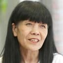 Yoko Ran als The Hunchbacked Girl