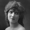 Gina Palerme als Renée