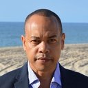 Tyrone Mitchell Henderson als Devon's Dad