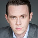 Nick Westrate als Adam Brummel