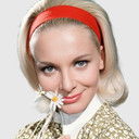 Ingrid Schoeller als German Woman (uncredited)