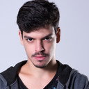 João Medeiros als Douglas