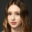 Taissa Farmiga als Emma