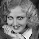 Sandra Ravel als French Chanteuse (uncredited)