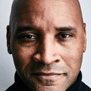 Matthew Jones als Cop