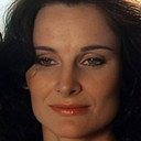 Shannah Hall als Bonnie Lombard