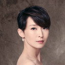 周家怡 als Office Lady (segment "Dialect")
