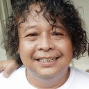 Yadi Timo als Father