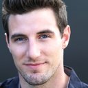 Ben Whalen als James Rooker