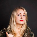 Sophie Buddle als Self