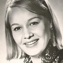 Ия Арепина als Girl in Akhrosimova's House (uncredited)