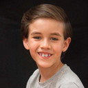 Ari Placera als Roberto Jr. Adolescente