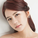 Yoo Ah-jin als Kim Yeon-joo