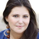 Lara Rodrigues als Bia