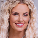 Whitney Rose als Self