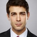 James Wolk als Mike Penny