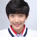 Park Shi Jin als Seo Jung-hoo (young)