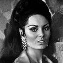 Daliah Lavi als The Detainer