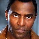 Carl Lumbly als Silas Stone (voice)