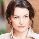 Hannah Monson als Kirstie Darrow