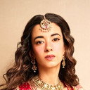 Saba Azad als Maya