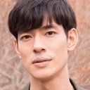 中島歩 als Kazuaki