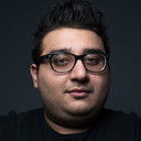 Daniel Topan als Costumer (uncredited)