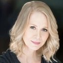 Cheryl White als Alice Smith