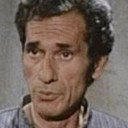 Fernando Sánchez Polack als Maurice, Waldemar's valet