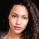 Madison Russ als Raven Cross