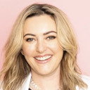 Sharyn Casey als Self - Host
