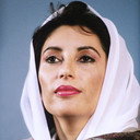 Benazir Bhutto als Self