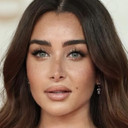Hana Al Zahed als نيفين