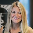 Erin Broderick als Karen