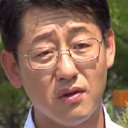 Yoon Kang-seon als 