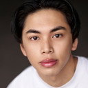 Kevin Khan als Noah