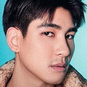 Raynold Tan als 'Brandon' Lin Yaojie