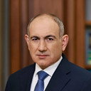 Nikol Pashinyan als Self