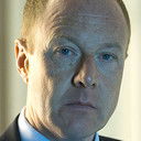 Hugh Simon als Travel Agent