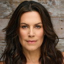 Laura McLauchlin als Computer Dating Hostess