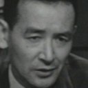 Fuyuki Murakami als Newspaperman