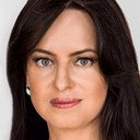 Gabriela Platas als Claudia