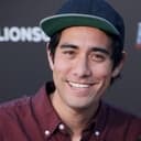 Zach King als Muzzled Wolf (voice)