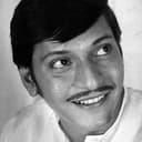 Amol Palekar als Justice Vitthal Daangle